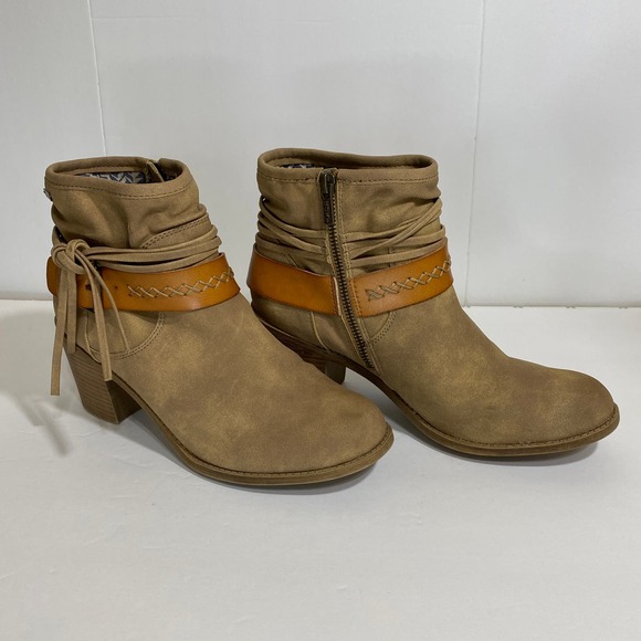 Roxy Dallas Heeled Ankle Boot in Sand/ Tan Size 8.5 - Picture 1 of 15